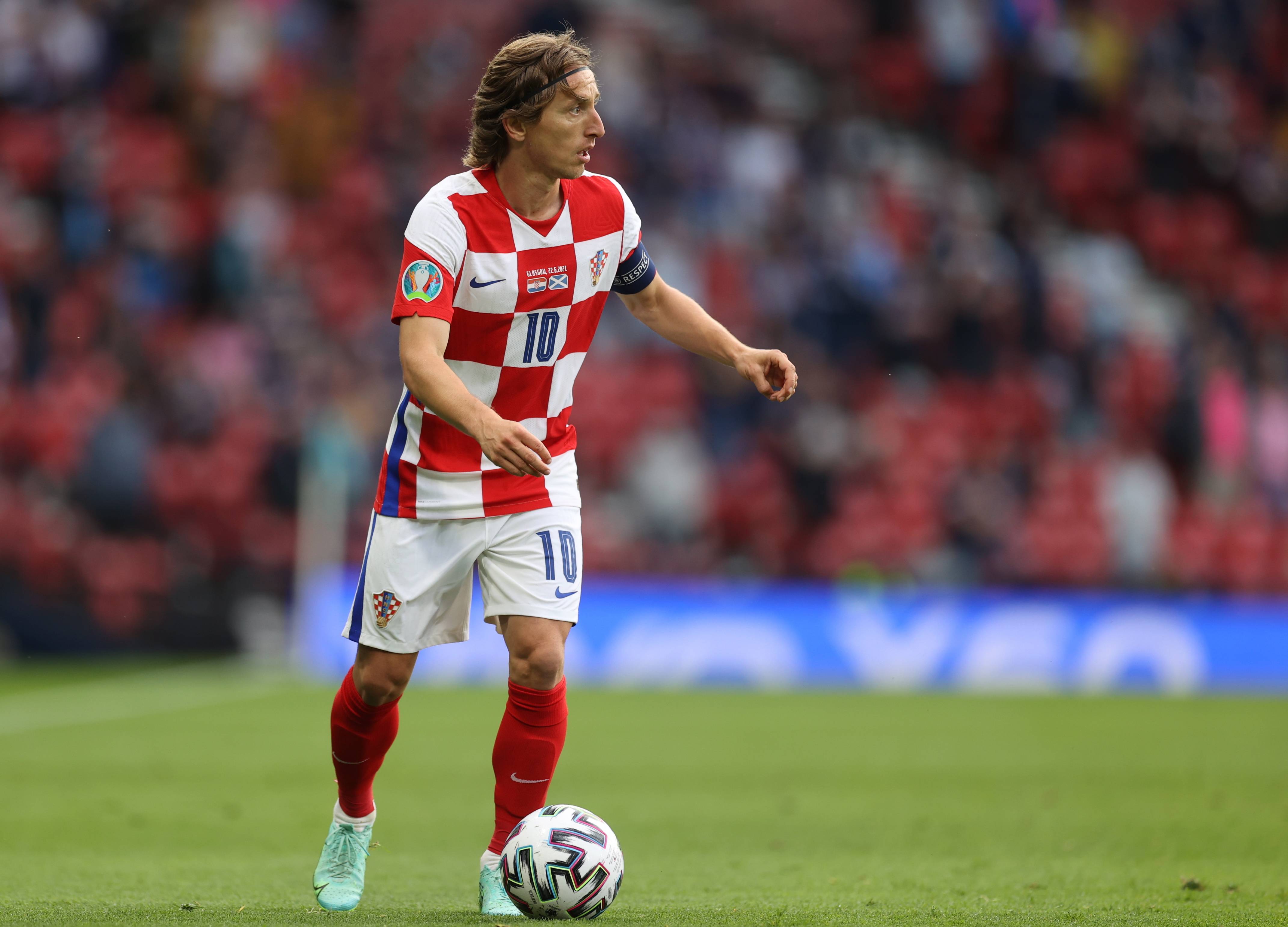 IG包揽LPL历史常规赛播放量前十！官方发布翻盘数据，也被IG承包