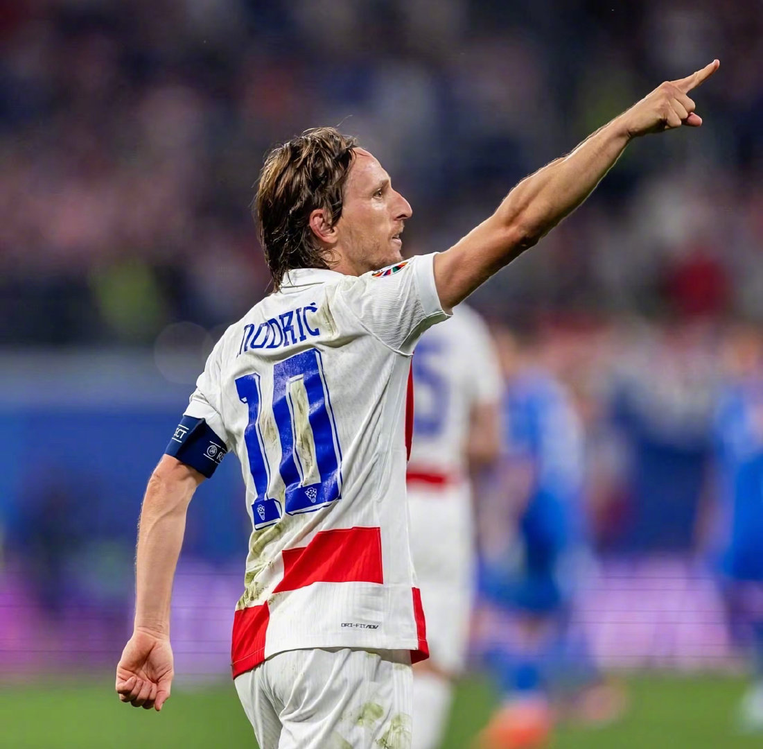 《完美世界：诸神之战》经典副本神月谷11月20日开启