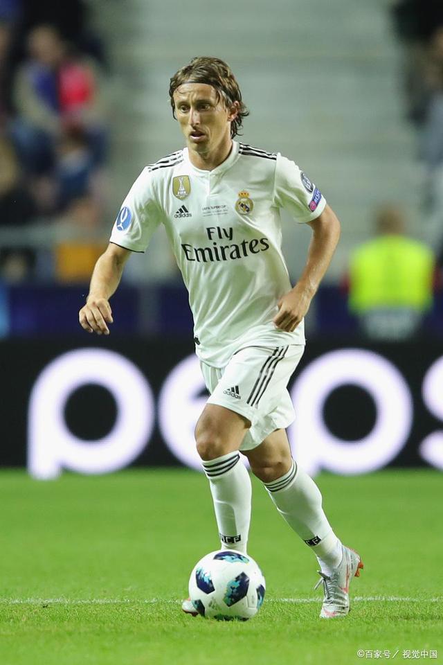 马尔卡宁33+7弗拉格26+10 爵士险胜独行侠