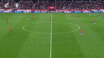 意甲媒体透露：加拉塔萨雷俱乐部与米兰的沟通一直在持续，他们的目标球员是后卫托莫里