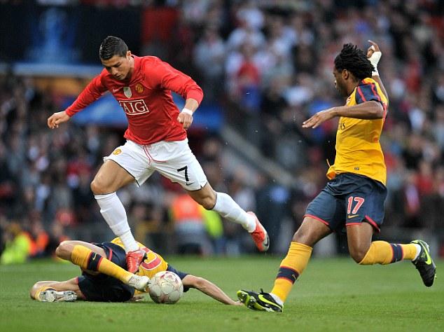 官方：瓦伦西亚签下皇社前锋萨迪克；据悉费用为300万欧+浮动